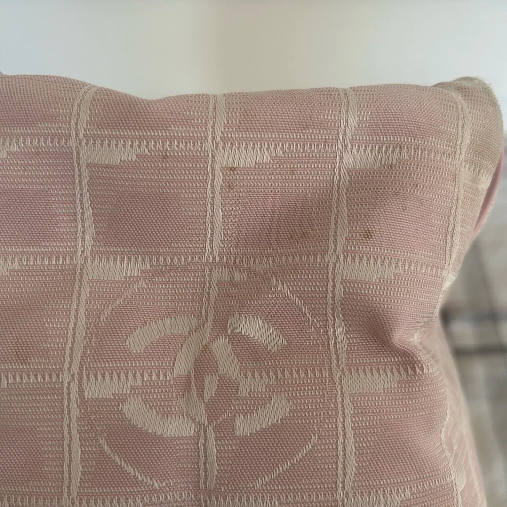 Chanel Light Pink Tote Bag- CC Logo - Picture 7 of 16